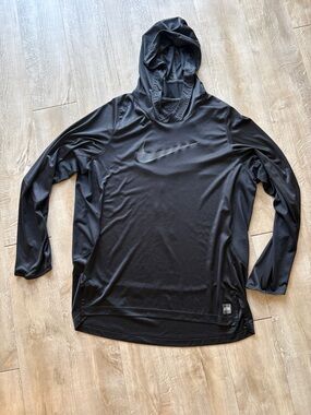 NIKE Elite Long Sleeve Hooded Shirt Men’s Size XL